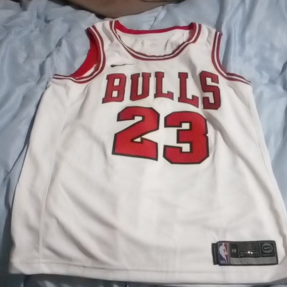 Bulls Jordan jersey - Picture 1 of 2